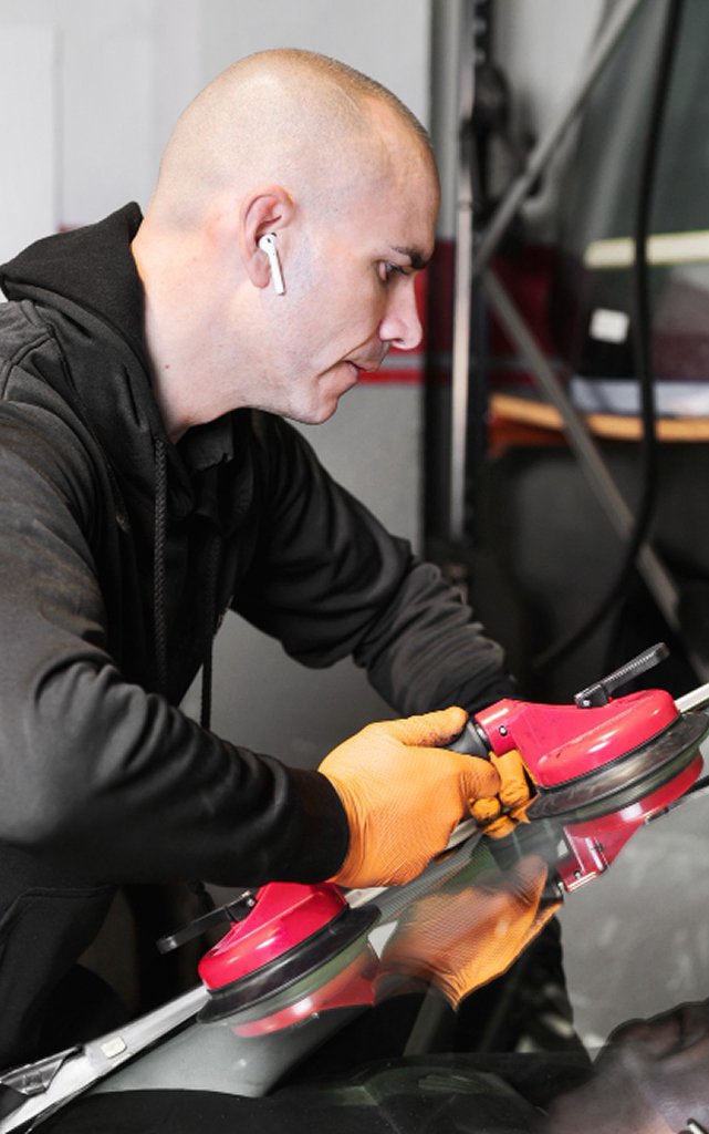 Why Choose Xtreme Auto Glass for Chip & Crack Repair